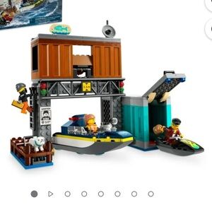 LEGO 60417 Police Speedboat and Crooks' Hideout